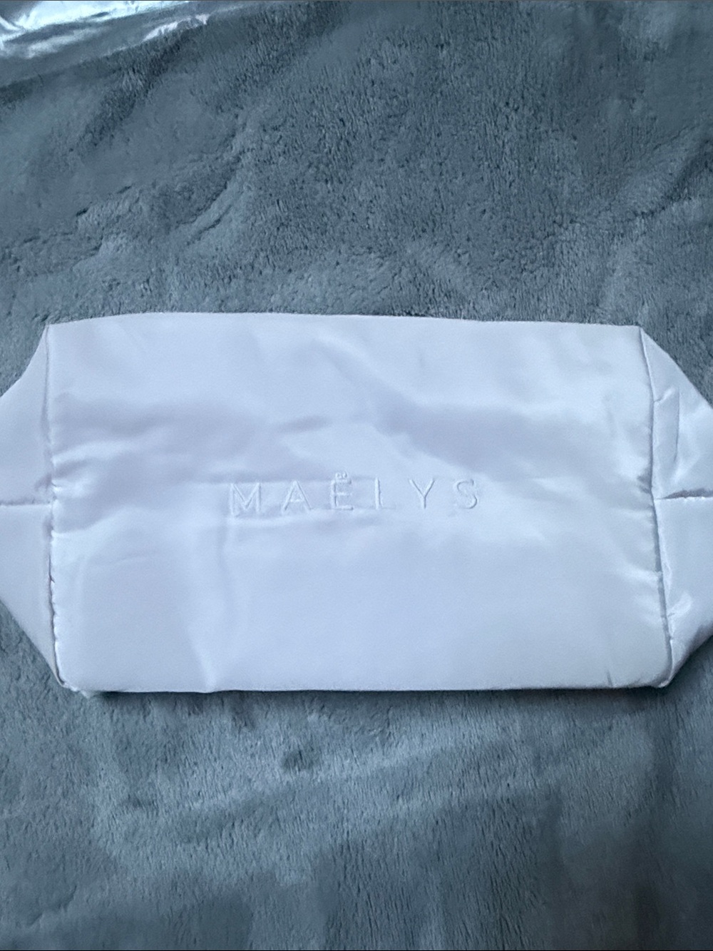 MAËLYS White Cosmetic Bag - Quilted Travel Makeup Case